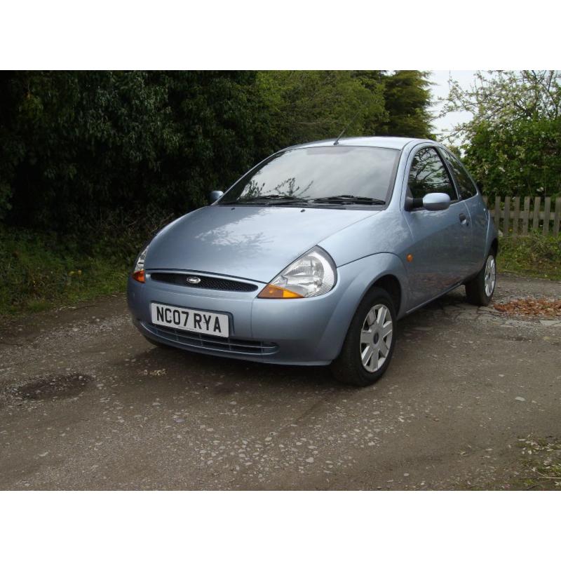 ford ka . full mot cd player electric windows parking censor very tidy excelent drive